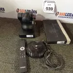 LOTE 039 - 01 EQUIPAMENTO PARA SALA DE VIDEOCONFERÊNCIA COM CONTROLE MARCA SONY AVAYA 12V. (NO ESTADO) ATENÇÃO! FAZER A VISITAÇÃO ANTES DE ARREMATAR, NÃO SABEMOS SE FUNCIONA. LEILÃO NÃO TEM GARANTIA E NEM DEVOLUÇÃO, SUJEITO A POSSÍVEIS AVARIAS VISÍVEIS/OCULTAS E/OU AUSÊNCIA DE COMPONENTES.