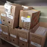 LOTE 061 - 01 LOTE COM VÁRIOS ITENS DE MATERIAIS DE ESCRITÓRIO. (NO ESTADO) ATENÇÃO! FAZER A VISITAÇÃO ANTES DE ARREMATAR, NÃO SABEMOS SE FUNCIONA. LEILÃO NÃO TEM GARANTIA E NEM DEVOLUÇÃO, SUJEITO A POSSÍVEIS AVARIAS VISÍVEIS/OCULTAS E/OU AUSÊNCIA DE COMPONENTES.