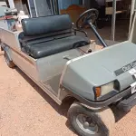 LOTE 324 - 01 CARRINHO DE GOLFE CLUB CAR CARRYALL 6. (NO ESTADO) (GOLF CART) (WITHOUT KEYS) (NO ESTADO EM QUE SE ENCONTRA. SUJEITO A AVARIAS OCULTAS/VISÍVEIS.) AV9497A