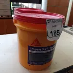 LOTE 185 - 02 BALDES DE IMPERSIKA LÍQUIDO ADITIVO PLASTIFICANTE PARA ARGAMASSA DE ASSENTAMENTO E REBOCO, 18 LITROS CADA. (NO ESTADO) ATENÇÃO! FAZER A VISITAÇÃO ANTES DE ARREMATAR, NÃO SABEMOS SE FUNCIONA. LEILÃO NÃO TEM GARANTIA E NEM DEVOLUÇÃO, SUJEITO A POSSÍVEIS AVARIAS VISÍVEIS/OCULTAS E/OU AUSÊNCIA DE COMPONENTES.F