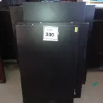 LOTE 300 - 01 ARMÁRIO EM MADEIRA DESMONTADO (CABINET). (NO ESTADO EM QUE SE ENCONTRA. SUJEITO A AVARIAS OCULTAS/VISÍVEIS.)0000056