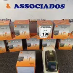LOTE 196 - 10 CAIXAS DE CLIPE DE PAPEL E 01 GRAMPEADOR ELÉTRICO. (NO ESTADO) ATENÇÃO! FAZER A VISITAÇÃO ANTES DE ARREMATAR, NÃO SABEMOS SE FUNCIONA. LEILÃO NÃO TEM GARANTIA E NEM DEVOLUÇÃO, SUJEITO A POSSÍVEIS AVARIAS VISÍVEIS/OCULTAS E/OU AUSÊNCIA DE COMPONENTES.