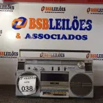 LOTE 038 - 01 RADIO 2 EM 1 MARCA TOSHIBA DE MODELO RT-110S. (NO ESTADO) ATENÇÃO! FAZER A VISITAÇÃO ANTES DE ARREMATAR, NÃO SABEMOS SE FUNCIONA. LEILÃO NÃO TEM GARANTIA E NEM DEVOLUÇÃO, SUJEITO A POSSÍVEIS AVARIAS VISÍVEIS/OCULTAS E/OU AUSÊNCIA DE COMPONENTES.