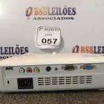 LOTE 057 - 01 PROJETOR DA MARCA VIPTECH COM HDMI DE 220V. (NO ESTADO) ATENÇÃO! FAZER A VISITAÇÃO ANTES DE ARREMATAR, NÃO SABEMOS SE FUNCIONA. LEILÃO NÃO TEM GARANTIA E NEM DEVOLUÇÃO, SUJEITO A POSSÍVEIS AVARIAS VISÍVEIS/OCULTAS E/OU AUSÊNCIA DE COMPONENTES.
