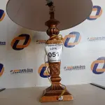 LOTE 051 - 01 ABAJUR COM CÚPULA LAMP. (NO ESTADO EM QUE SE ENCONTRA. SUJEITO A AVARIAS OCULTAS/VISÍVEIS.) AV9960S