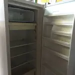 LOTE 211 - 01 CERVEJEIRA E 01 GELADEIRA ELECTROLUX PARA A RETIRADA DE PEÇAS. (NO ESTADO) ATENÇÃO! FAZER A VISITAÇÃO ANTES DE ARREMATAR, NÃO SABEMOS SE FUNCIONA. LEILÃO NÃO TEM GARANTIA E NEM DEVOLUÇÃO, SUJEITO A POSSÍVEIS AVARIAS VISÍVEIS/OCULTAS E/OU AUSÊNCIA DE COMPONENTES.