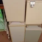 LOTE 216 - 04 GAVETEIROS DIVERSOS SENDO 01 DE FERRO. (NO ESTADO) ATENÇÃO! FAZER A VISITAÇÃO ANTES DE ARREMATAR, NÃO SABEMOS SE FUNCIONA. LEILÃO NÃO TEM GARANTIA E NEM DEVOLUÇÃO, SUJEITO A POSSÍVEIS AVARIAS VISÍVEIS/OCULTAS E/OU AUSÊNCIA DE COMPONENTES.