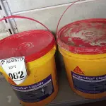 LOTE 082 - 02 BALDES DE IMPERSIKA LÍQUIDO ADITIVO PLASTIFICANTE PARA ARGAMASSA DE ASSENTAMENTO E REBOCO, 18 LITROS CADA. (NO ESTADO) ATENÇÃO! FAZER A VISITAÇÃO ANTES DE ARREMATAR, NÃO SABEMOS SE FUNCIONA. LEILÃO NÃO TEM GARANTIA E NEM DEVOLUÇÃO, SUJEITO A POSSÍVEIS AVARIAS VISÍVEIS/OCULTAS E/OU AUSÊNCIA DE COMPONENTES.