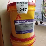 LOTE 217 - 02 BALDES DE IMPERSIKA LÍQUIDO ADITIVO PLASTIFICANTE PARA ARGAMASSA DE ASSENTAMENTO E REBOCO, 18 LITROS CADA. (NO ESTADO) ATENÇÃO! FAZER A VISITAÇÃO ANTES DE ARREMATAR, NÃO SABEMOS SE FUNCIONA. LEILÃO NÃO TEM GARANTIA E NEM DEVOLUÇÃO, SUJEITO A POSSÍVEIS AVARIAS VISÍVEIS/OCULTAS E/OU AUSÊNCIA DE COMPONENTES.