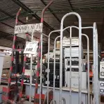 LOTE 188 - 02 CARRINHOS PARA TRANSPORTE DE FERRO. (NO ESTADO) ATENÇÃO! FAZER A VISITAÇÃO ANTES DE ARREMATAR, NÃO SABEMOS SE FUNCIONA. LEILÃO NÃO TEM GARANTIA E NEM DEVOLUÇÃO, SUJEITO A POSSÍVEIS AVARIAS VISÍVEIS/OCULTAS E/OU AUSÊNCIA DE COMPONENTES.