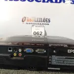 LOTE 062 - 01 PROJETOR DA MARCA EPSON DE 220V. (NO ESTADO) ATENÇÃO! FAZER A VISITAÇÃO ANTES DE ARREMATAR, NÃO SABEMOS SE FUNCIONA. LEILÃO NÃO TEM GARANTIA E NEM DEVOLUÇÃO, SUJEITO A POSSÍVEIS AVARIAS VISÍVEIS/OCULTAS E/OU AUSÊNCIA DE COMPONENTES.