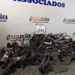 LOTE 035 - 01 LOTE COM VÁRIAS WEBCAM COM MARCAS E MODELOS DIVERSAS. (NO ESTADO) ATENÇÃO! FAZER A VISITAÇÃO ANTES DE ARREMATAR, NÃO SABEMOS SE FUNCIONA. LEILÃO NÃO TEM GARANTIA E NEM DEVOLUÇÃO, SUJEITO A POSSÍVEIS AVARIAS VISÍVEIS/OCULTAS E/OU AUSÊNCIA DE COMPONENTES.