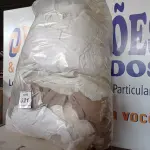 LOTE 321 - 01 LOTE COM 20 CORTINAS DIVERSAS (SACKS WITH CURTAINS). (NO ESTADO EM QUE SE ENCONTRA. SUJEITO A AVARIAS OCULTAS/VISÍVEIS.) 0000083