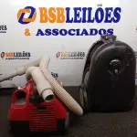 LOTE 046 - 02 ASPIRADORES DE PÓ ELECTROLUX COM AVARIAS. (NO ESTADO) ATENÇÃO! FAZER A VISITAÇÃO ANTES DE ARREMATAR, NÃO SABEMOS SE FUNCIONA. LEILÃO NÃO TEM GARANTIA E NEM DEVOLUÇÃO, SUJEITO A POSSÍVEIS AVARIAS VISÍVEIS/OCULTAS E/OU AUSÊNCIA DE COMPONENTES.