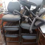 LOTE 332 -  05 CADEIRAS FIXAS ESTOFADAS E 03 CADEIRAS COM AVARIAS. (NO ESTADO) ATENÇÃO! FAZER A VISITAÇÃO ANTES DE ARREMATAR, NÃO SABEMOS SE FUNCIONA. LEILÃO NÃO TEM GARANTIA E NEM DEVOLUÇÃO, SUJEITO A POSSÍVEIS AVARIAS VISÍVEIS/OCULTAS E/OU AUSÊNCIA DE COMPONENTES.