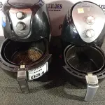 LOTE 031 - 02 AIR FRYER MARCAS E MODELOS DIVERSOS 220V. (NO ESTADO) ATENÇÃO! FAZER A VISITAÇÃO ANTES DE ARREMATAR, NÃO SABEMOS SE FUNCIONA. LEILÃO NÃO TEM GARANTIA E NEM DEVOLUÇÃO, SUJEITO A POSSÍVEIS AVARIAS VISÍVEIS/OCULTAS E/OU AUSÊNCIA DE COMPONENTES.