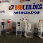 LOTE 019 - 06 HEADPHONES COM AVARIAS. (NO ESTADO) ATENÇÃO! FAZER A VISITAÇÃO ANTES DE ARREMATAR, NÃO SABEMOS SE FUNCIONA. LEILÃO NÃO TEM GARANTIA E NEM DEVOLUÇÃO, SUJEITO A POSSÍVEIS AVARIAS VISÍVEIS/OCULTAS E/OU AUSÊNCIA DE COMPONENTES.
