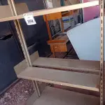 LOTE 359 - 01 ESTANTE EM FERRO COM PRATELEIRAS. (NO ESTADO) ATENÇÃO! FAZER A VISITAÇÃO ANTES DE ARREMATAR, NÃO SABEMOS SE FUNCIONA. LEILÃO NÃO TEM GARANTIA E NEM DEVOLUÇÃO, SUJEITO A POSSÍVEIS AVARIAS VISÍVEIS/OCULTAS E/OU AUSÊNCIA DE COMPONENTES.