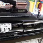 LOTE 313 - 110 MONITORES LCD MARCAS E MODELOS DIVERSOS PARA A RETIRADA DE PEÇAS. (NO ESTADO) ATENÇÃO! FAZER A VISITAÇÃO ANTES DE ARREMATAR, NÃO SABEMOS SE FUNCIONA. LEILÃO NÃO TEM GARANTIA E NEM DEVOLUÇÃO, SUJEITO A POSSÍVEIS AVARIAS VISÍVEIS/OCULTAS E/OU AUSÊNCIA DE COMPONENTES.
