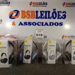 LOTE 019 - 06 HEADPHONES COM AVARIAS. (NO ESTADO) ATENÇÃO! FAZER A VISITAÇÃO ANTES DE ARREMATAR, NÃO SABEMOS SE FUNCIONA. LEILÃO NÃO TEM GARANTIA E NEM DEVOLUÇÃO, SUJEITO A POSSÍVEIS AVARIAS VISÍVEIS/OCULTAS E/OU AUSÊNCIA DE COMPONENTES.