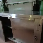 LOTE 325 - 01 BALCÃO COM 02 PORTAS E COMPARTIMENTOS. (NO ESTADO) ATENÇÃO! FAZER A VISITAÇÃO ANTES DE ARREMATAR, NÃO SABEMOS SE FUNCIONA. LEILÃO NÃO TEM GARANTIA E NEM DEVOLUÇÃO, SUJEITO A POSSÍVEIS AVARIAS VISÍVEIS/OCULTAS E/OU AUSÊNCIA DE COMPONENTES.