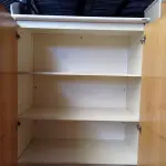 LOTE 319 - 01 ARMÁRIO EM MADEIRA PARA ESCRITÓRIO COM DUAS PORTAS E DUAS PRATELEIRAS. (NO ESTADO) ATENÇÃO! FAZER A VISITAÇÃO ANTES DE ARREMATAR, NÃO SABEMOS SE FUNCIONA. LEILÃO NÃO TEM GARANTIA E NEM DEVOLUÇÃO, SUJEITO A POSSÍVEIS AVARIAS VISÍVEIS/OCULTAS E/OU AUSÊNCIA DE COMPONENTES.