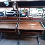 LOTE 339 - 04 MESAS EM MADEIRA COM PÉS CROMADOS. (NO ESTADO) ATENÇÃO! FAZER A VISITAÇÃO ANTES DE ARREMATAR, NÃO SABEMOS SE FUNCIONA. LEILÃO NÃO TEM GARANTIA E NEM DEVOLUÇÃO, SUJEITO A POSSÍVEIS AVARIAS VISÍVEIS/OCULTAS E/OU AUSÊNCIA DE COMPONENTES.