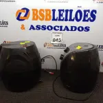 LOTE 045 - 02 AIR FRYES 220V SENDO 01 MONDIAL. (NO ESTADO) ATENÇÃO! FAZER A VISITAÇÃO ANTES DE ARREMATAR, NÃO SABEMOS SE FUNCIONA. LEILÃO NÃO TEM GARANTIA E NEM DEVOLUÇÃO, SUJEITO A POSSÍVEIS AVARIAS VISÍVEIS/OCULTAS E/OU AUSÊNCIA DE COMPONENTES.