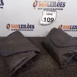 LOTE 109 - 02 TORNOZELEIRAS PARA ACADEMIA 4KG. (NO ESTADO) ATENÇÃO! FAZER A VISITAÇÃO ANTES DE ARREMATAR, NÃO SABEMOS SE FUNCIONA. LEILÃO NÃO TEM GARANTIA E NEM DEVOLUÇÃO, SUJEITO A POSSÍVEIS AVARIAS VISÍVEIS/OCULTAS E/OU AUSÊNCIA DE COMPONENTES.