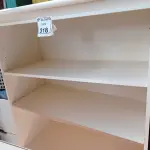 LOTE 318 - 01 ARMÁRIO PARA ESCRITÓRIO COM 03 COMPARTIMENTOS. (NO ESTADO) ATENÇÃO! FAZER A VISITAÇÃO ANTES DE ARREMATAR, NÃO SABEMOS SE FUNCIONA. LEILÃO NÃO TEM GARANTIA E NEM DEVOLUÇÃO, SUJEITO A POSSÍVEIS AVARIAS VISÍVEIS/OCULTAS E/OU AUSÊNCIA DE COMPONENTES.