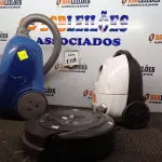 LOTE 119 - 02 ASPIRADORES DE PÓ MARCAS E MODELOS DIVERSOS E 01 ASPIRADOR ROBÔ. (NO ESTADO) ATENÇÃO! FAZER A VISITAÇÃO ANTES DE ARREMATAR, NÃO SABEMOS SE FUNCIONA. LEILÃO NÃO TEM GARANTIA E NEM DEVOLUÇÃO, SUJEITO A POSSÍVEIS AVARIAS VISÍVEIS/OCULTAS E/OU AUSÊNCIA DE COMPONENTES.