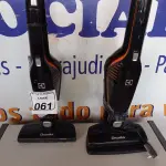 LOTE 061 - 02 ASPIRADORES DE PÓ PORTÁTIL 220V MARCA ELECTROLUX. (NO ESTADO) ATENÇÃO! FAZER A VISITAÇÃO ANTES DE ARREMATAR, NÃO SABEMOS SE FUNCIONA. LEILÃO NÃO TEM GARANTIA E NEM DEVOLUÇÃO, SUJEITO A POSSÍVEIS AVARIAS VISÍVEIS/OCULTAS E/OU AUSÊNCIA DE COMPONENTES.