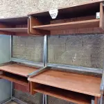 LOTE 337 - 04 MESAS EM MADEIRA COM PÉS CROMADOS. (NO ESTADO) ATENÇÃO! FAZER A VISITAÇÃO ANTES DE ARREMATAR, NÃO SABEMOS SE FUNCIONA. LEILÃO NÃO TEM GARANTIA E NEM DEVOLUÇÃO, SUJEITO A POSSÍVEIS AVARIAS VISÍVEIS/OCULTAS E/OU AUSÊNCIA DE COMPONENTES.