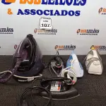 LOTE 107 - 01 FERRO A VAPOR MARCA PHILIPS, 04 FERROS DE PASSAR ROUPA. (NO ESTADO) ATENÇÃO! FAZER A VISITAÇÃO ANTES DE ARREMATAR, NÃO SABEMOS SE FUNCIONA. LEILÃO NÃO TEM GARANTIA E NEM DEVOLUÇÃO, SUJEITO A POSSÍVEIS AVARIAS VISÍVEIS/OCULTAS E/OU AUSÊNCIA DE COMPONENTES.