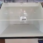 LOTE 259 - 01 CABINE ASSÉPTICA. (NO ESTADO) ATENÇÃO! FAZER A VISITAÇÃO ANTES DE ARREMATAR, NÃO SABEMOS SE FUNCIONA. LEILÃO NÃO TEM GARANTIA E NEM DEVOLUÇÃO, SUJEITO A POSSÍVEIS AVARIAS VISÍVEIS/OCULTAS E/OU AUSÊNCIA DE COMPONENTES.