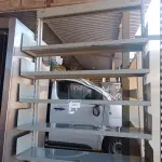 LOTE 352 - 01 ESTANTE EM FERRO COM PRATELEIRAS. (NO ESTADO) ATENÇÃO! FAZER A VISITAÇÃO ANTES DE ARREMATAR, NÃO SABEMOS SE FUNCIONA. LEILÃO NÃO TEM GARANTIA E NEM DEVOLUÇÃO, SUJEITO A POSSÍVEIS AVARIAS VISÍVEIS/OCULTAS E/OU AUSÊNCIA DE COMPONENTES.