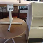 LOTE 262 - 01 MESA ASSÉPTICA E 02 MESAS REDONDAS COM BASE DE FERRO. (NO ESTADO) ATENÇÃO! FAZER A VISITAÇÃO ANTES DE ARREMATAR, NÃO SABEMOS SE FUNCIONA. LEILÃO NÃO TEM GARANTIA E NEM DEVOLUÇÃO, SUJEITO A POSSÍVEIS AVARIAS VISÍVEIS/OCULTAS E/OU AUSÊNCIA DE COMPONENTES.