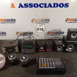 LOTE 016 - 01 LOTE COM RÁDIOS E CAIXINHAS DE SOM MARCAS E MODELOS DIVERSOS. (NO ESTADO) ATENÇÃO! FAZER A VISITAÇÃO ANTES DE ARREMATAR, NÃO SABEMOS SE FUNCIONA. LEILÃO NÃO TEM GARANTIA E NEM DEVOLUÇÃO, SUJEITO A POSSÍVEIS AVARIAS VISÍVEIS/OCULTAS E/OU AUSÊNCIA DE COMPONENTES.