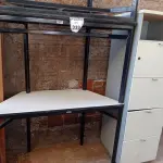 LOTE 333 - 03 MESAS EM MADEIRA COM BASE EM FERRO DE CANTO E 01 ARQUIVO EM MADEIRA COM 04 GAVETAS.  (NO ESTADO) ATENÇÃO! FAZER A VISITAÇÃO ANTES DE ARREMATAR, NÃO SABEMOS SE FUNCIONA. LEILÃO NÃO TEM GARANTIA E NEM DEVOLUÇÃO, SUJEITO A POSSÍVEIS AVARIAS VISÍVEIS/OCULTAS E/OU AUSÊNCIA DE COMPONENTES.