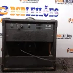 LOTE 052 - 01 CAIXA DE SOM AMPLIFICADA MARCA STANER MODELO KUTE 25 220V. (NO ESTADO) ATENÇÃO! FAZER A VISITAÇÃO ANTES DE ARREMATAR, NÃO SABEMOS SE FUNCIONA. LEILÃO NÃO TEM GARANTIA E NEM DEVOLUÇÃO, SUJEITO A POSSÍVEIS AVARIAS VISÍVEIS/OCULTAS E/OU AUSÊNCIA DE COMPONENTES.