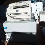 LOTE 268 - 03 GAVETAS PARA IMPRESSORAS SAMSUMG MODELO SCX755A, 01 APARELHO DE FAX E 01 CAIXA COM GRANDE QUANTIDADE DE CABOS. (NO ESTADO) ATENÇÃO! FAZER A VISITAÇÃO ANTES DE ARREMATAR, NÃO SABEMOS SE FUNCIONA. LEILÃO NÃO TEM GARANTIA E NEM DEVOLUÇÃO, SUJEITO A POSSÍVEIS AVARIAS VISÍVEIS/OCULTAS E/OU AUSÊNCIA DE COMPONENTES.