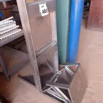 LOTE 481 - 04 PEÇAS DE PRATELEIRA EM INOX TAMANHO DIVERSOS. ATENÇÃO! FAZER A VISITAÇÃO ANTES DE ARREMATAR, NÃO SABEMOS SE FUNCIONA. LEILÃO NÃO TEM GARANTIA E NEM DEVOLUÇÃO, SUJEITO A POSSÍVEIS AVARIAS VISÍVEIS/OCULTAS E/OU AUSÊNCIA DE COMPONENTES.