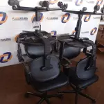 LOTE 466 - 04 CADEIRAS PARA ESCRITÓRIO BASE GIRATÓRIA. (NO ESTADO) ATENÇÃO! FAZER A VISITAÇÃO ANTES DE ARREMATAR, NÃO SABEMOS SE FUNCIONA. LEILÃO NÃO TEM GARANTIA E NEM DEVOLUÇÃO, SUJEITO A POSSÍVEIS AVARIAS VISÍVEIS/OCULTAS E/OU AUSÊNCIA DE COMPONENTES.