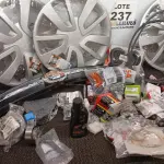 LOTE 237 - APROXIMADO 70 ITENS AUTOMOTIVOS DIVERSOS (NO ESTADO, NÃO SABEMOS SE FUNCIONA. LEILÃO NÃO TEM GARANTIA E NEM DEVOLUÇÃO, SUJEITO A POSSÍVEIS AVARIAS VISÍVEIS/OCULTAS E/OU AUSÊNCIA DE COMPONENTES)