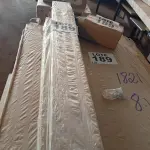 LOTE 189 - 01 – GUARDA ROUPA CASAL 1062 INCOMPLETO. (NO ESTADO, NÃO SABEMOS SE FUNCIONA. LEILÃO NÃO TEM GARANTIA E NEM DEVOLUÇÃO, SUJEITO A POSSÍVEIS AVARIAS VISÍVEIS/OCULTAS E/OU AUSÊNCIA DE COMPONENTES)
