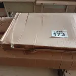 LOTE 173 - 01 - 01 - CAMA COM CABECEIRA CASAL ESTOFADA UVAIA CABECASA (NO ESTADO, NÃO SABEMOS SE FUNCIONA. LEILÃO NÃO TEM GARANTIA E NEM DEVOLUÇÃO, SUJEITO A POSSÍVEIS AVARIAS VISÍVEIS/OCULTAS E/OU AUSÊNCIA DE COMPONENTES)