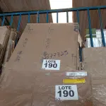 LOTE 190 - 01 - GUARDA ROUPA SIDNEY PLUS 3 PORTAS (NO ESTADO, NÃO SABEMOS SE FUNCIONA. LEILÃO NÃO TEM GARANTIA E NEM DEVOLUÇÃO, SUJEITO A POSSÍVEIS AVARIAS VISÍVEIS/OCULTAS E/OU AUSÊNCIA DE COMPONENTES)