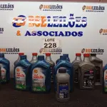 LOTE 228 - 15 – ÓLEOS AUTOMOTIVOS DIVERSOS (NO ESTADO, NÃO SABEMOS SE FUNCIONA. LEILÃO NÃO TEM GARANTIA E NEM DEVOLUÇÃO, SUJEITO A POSSÍVEIS AVARIAS VISÍVEIS/OCULTAS E/OU AUSÊNCIA DE COMPONENTES)