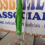 LOTE 048 - 01 - GUARDA SOL 1.60 ALUMÍNIO (NO ESTADO, NÃO SABEMOS SE FUNCIONA. LEILÃO NÃO TEM GARANTIA E NEM DEVOLUÇÃO, SUJEITO A POSSÍVEIS AVARIAS VISÍVEIS/OCULTAS E/OU AUSÊNCIA DE COMPONENTES)