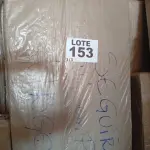 LOTE 153 - 01 - GUARDA ROUPA 1094 (NO ESTADO, NÃO SABEMOS SE FUNCIONA. LEILÃO NÃO TEM GARANTIA E NEM DEVOLUÇÃO, SUJEITO A POSSÍVEIS AVARIAS VISÍVEIS/OCULTAS E/OU AUSÊNCIA DE COMPONENTES)